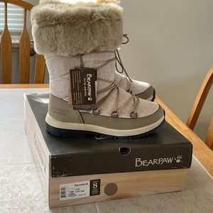 BEARPAW size 8 med-NWT Boots